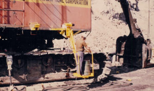 first-shovel-power-step-be-150b-1978
